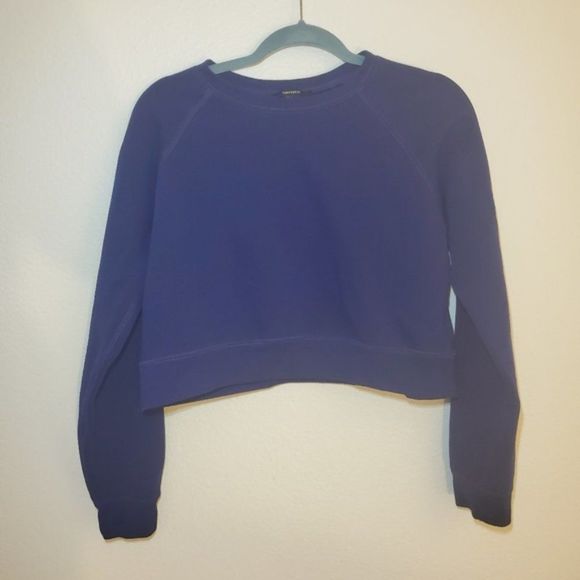 Forever 21 cropped sweater - Picture 2 of 6